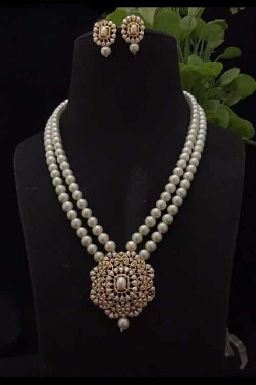 Charita Real Pearl Set