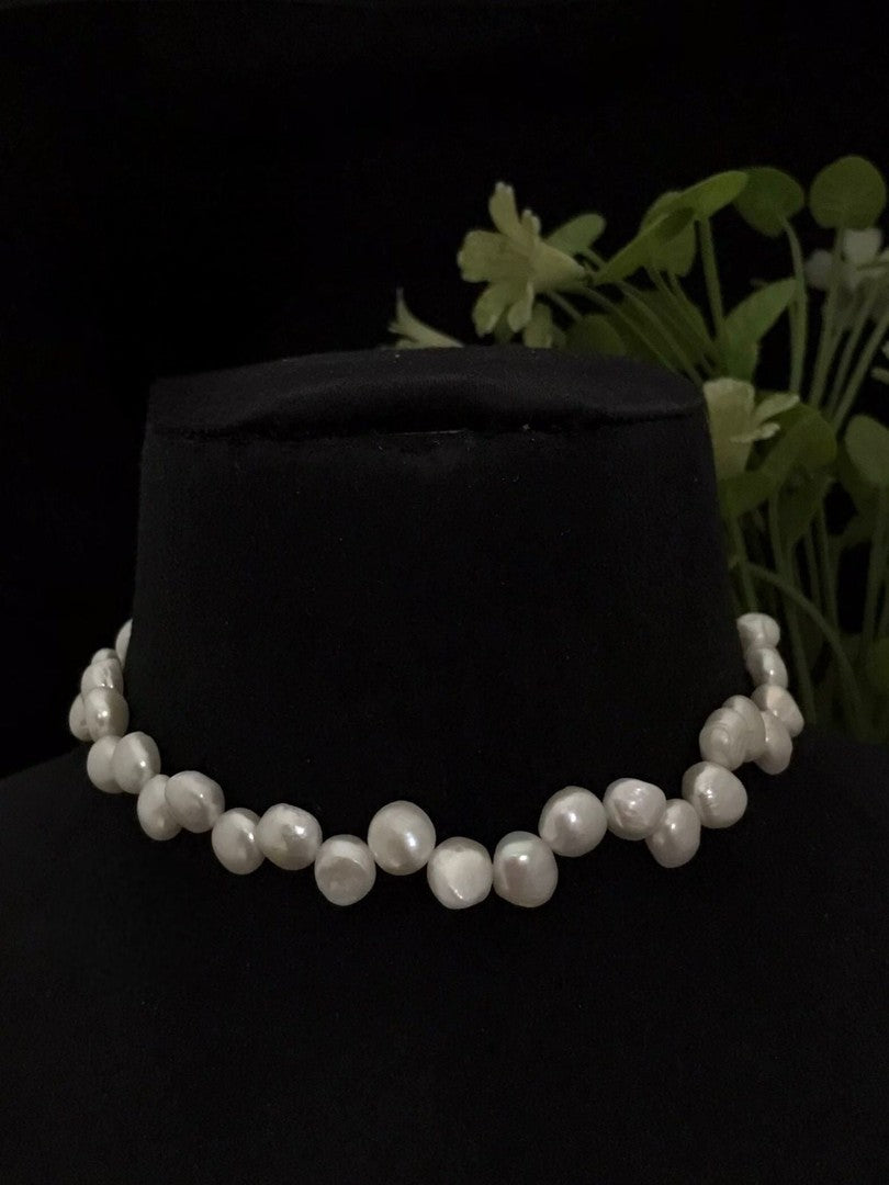 Real pearl Blakely choker
