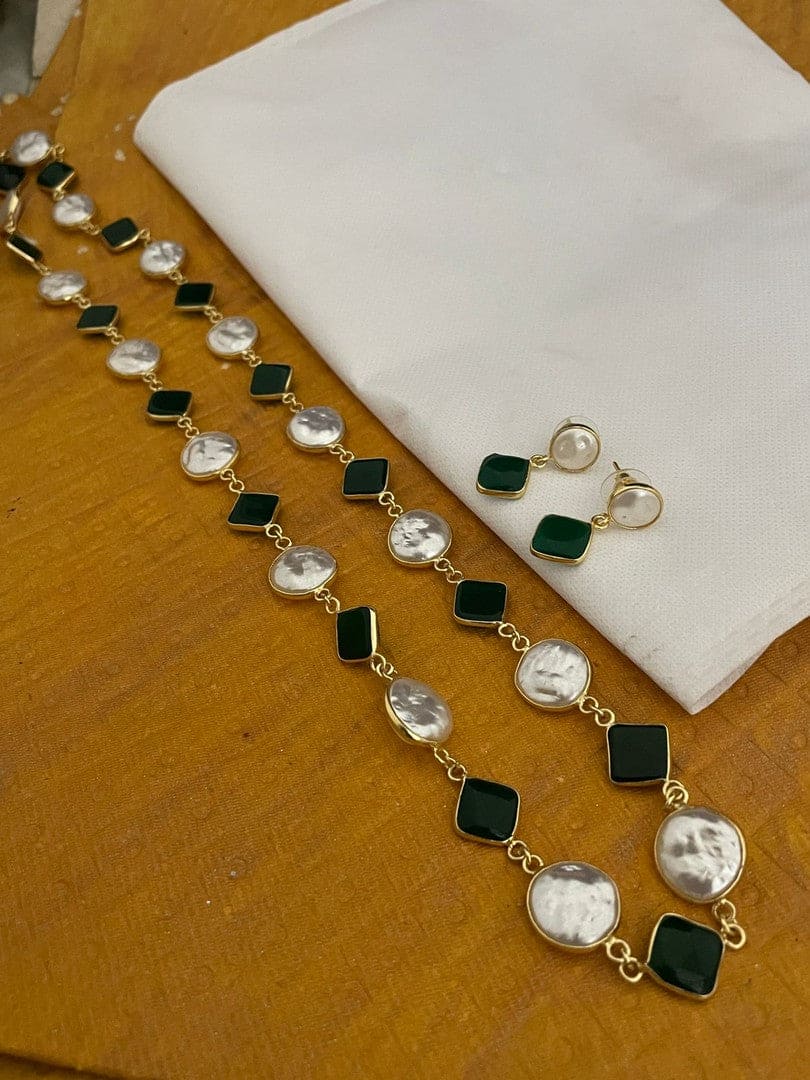 Yashodhra baroque pearl mala set