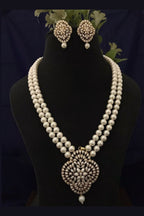 Rhea real pearl set