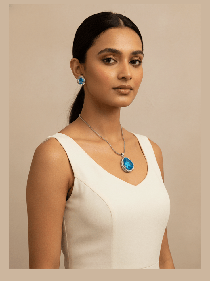 Minimal ad pendant set with earrings