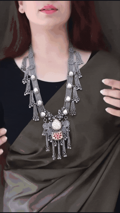 Shivika necklace