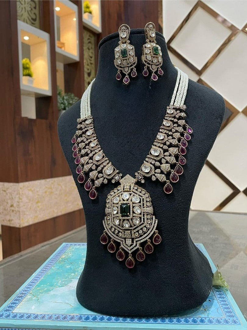 Jagravi polki kundan set