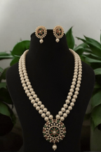 Chandrima real pearl set