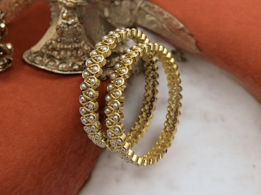 Spiral real pearl bangles