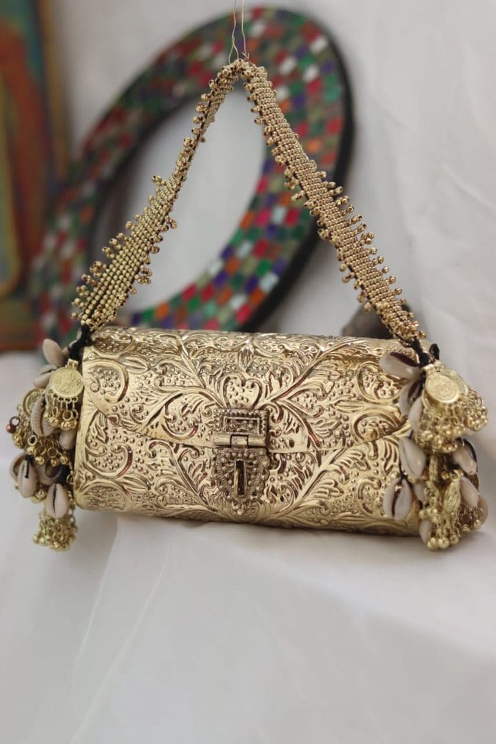 Shaina fusion clutch