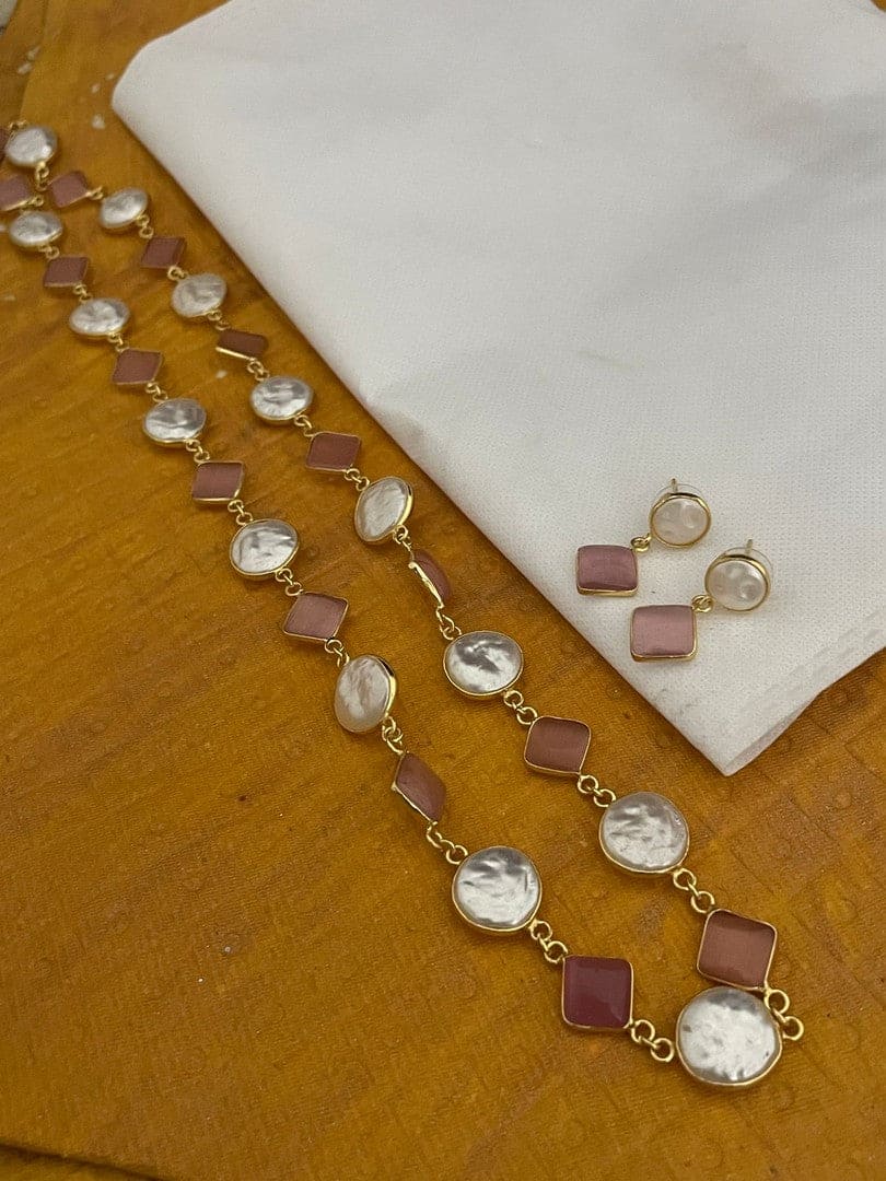 Yashodhra baroque pearl mala set