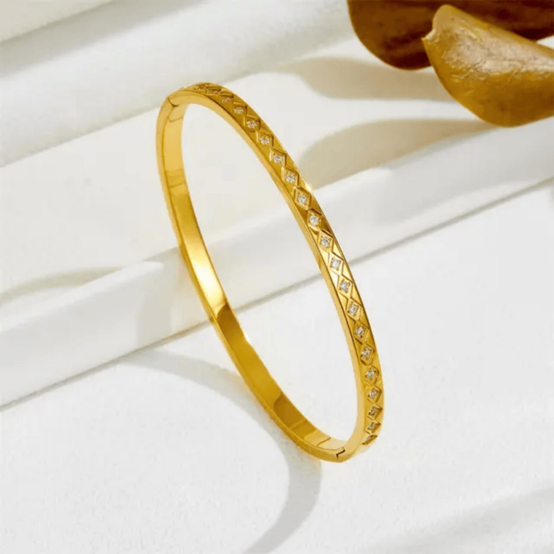 Shoperly B-109- 18k Gold Plated Stainless Steel Tarnish Free Waterproof Female Jewellery