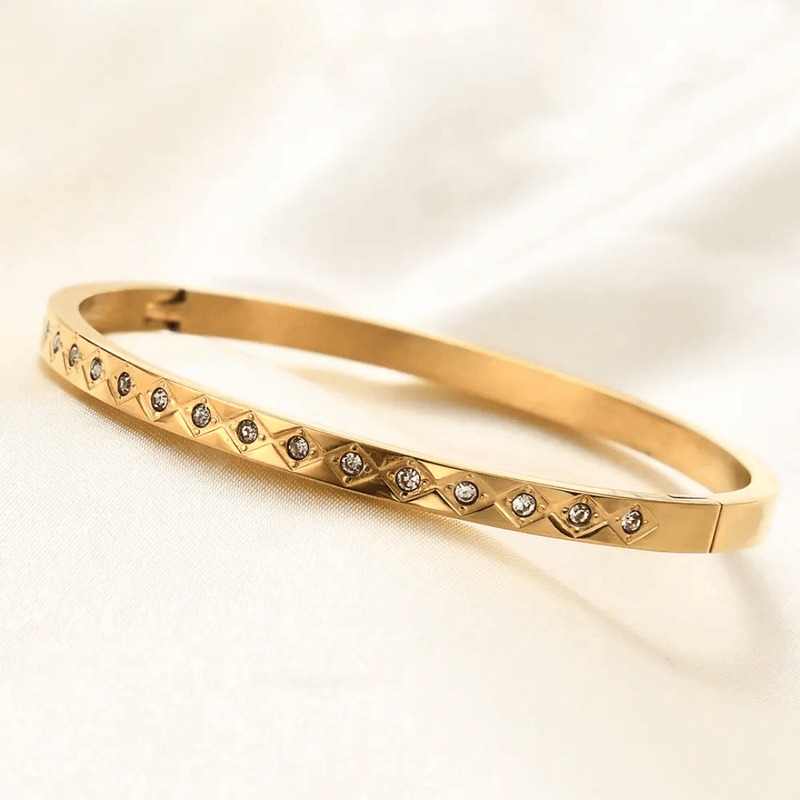 Shoperly B-109- 18k Gold Plated Stainless Steel Tarnish Free Waterproof Female Jewellery