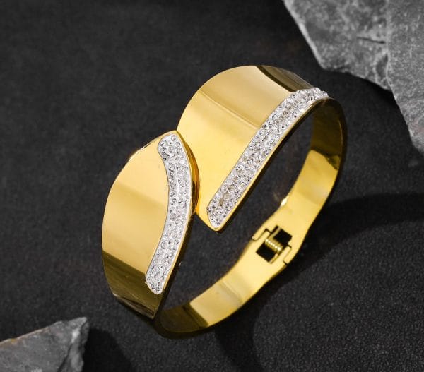 Shoperly B-145  18k Gold Plated Stainless Steel Tarnish Free Waterproof Female Jewellery