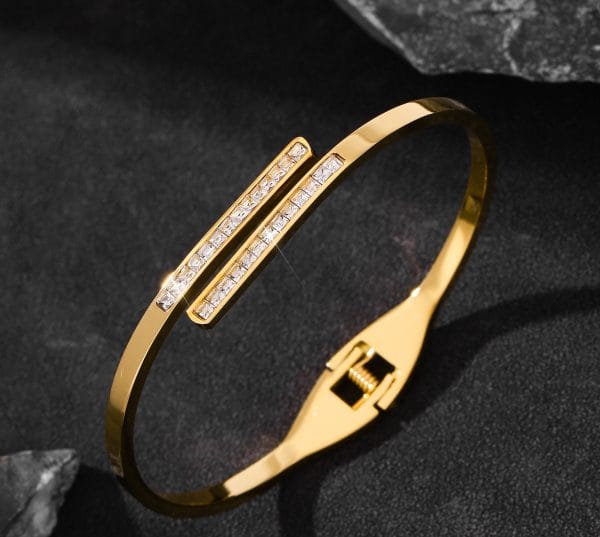 Shoperly B-147  18k Gold Plated Stainless Steel Tarnish Free Waterproof Female Jewellery