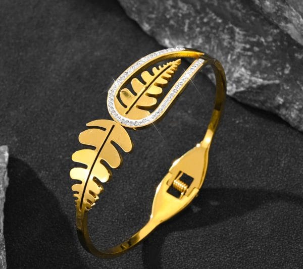 Shoperly B-149  18k Gold Plated Stainless Steel Tarnish Free Waterproof Female Jewellery