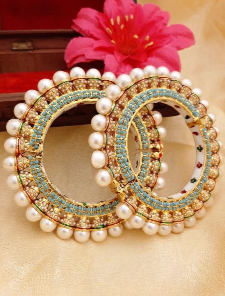 Sakshi Pacheli Bangles